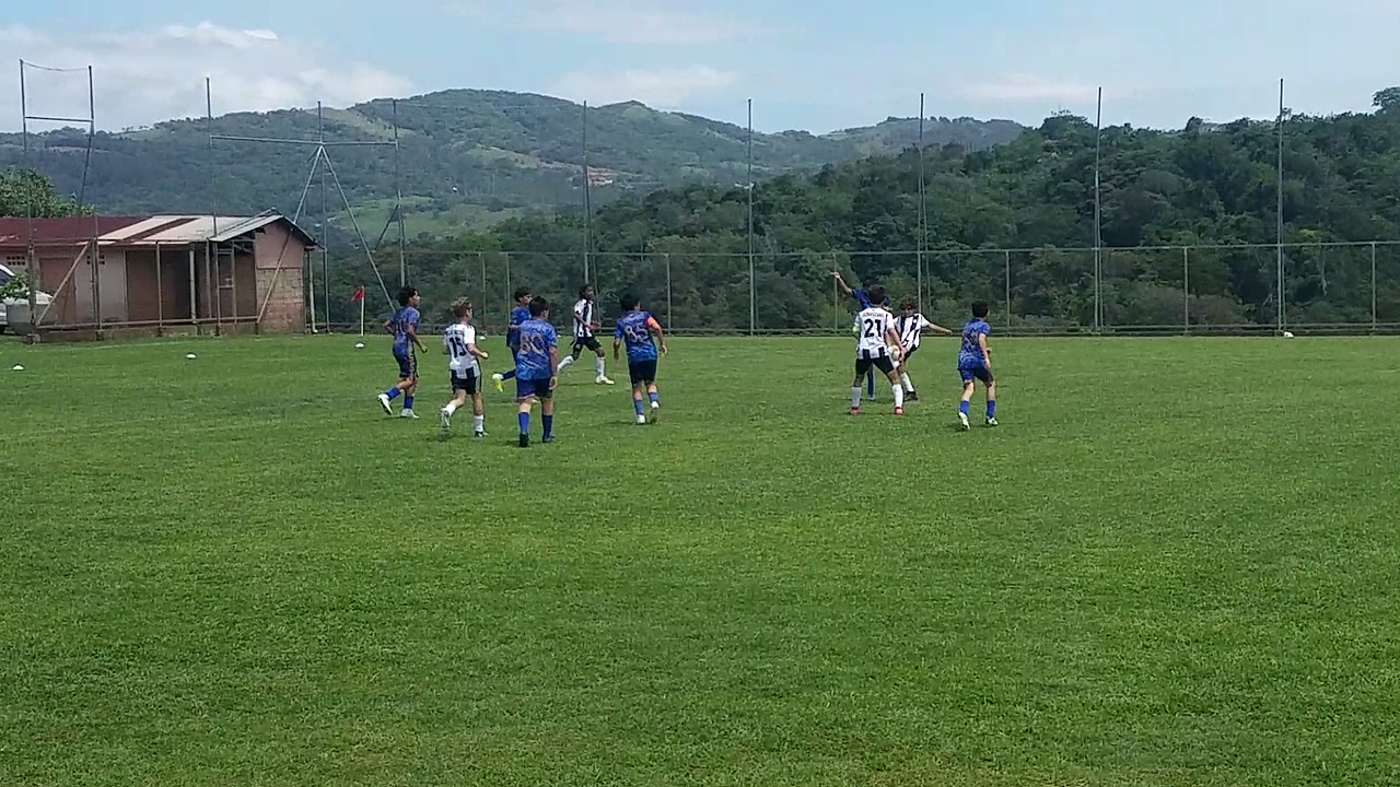 El remate de zurda de Janson fue bloqueado en el 59' antes de que el #18 fuera sustituido un minuto después.