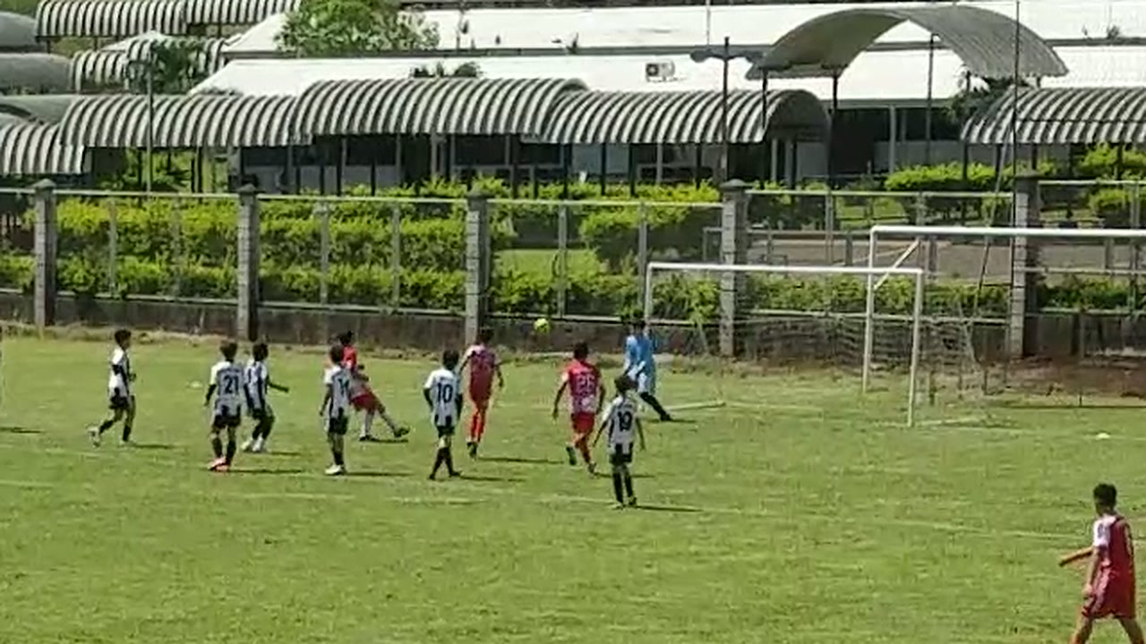 Cofutpa generó dos remates al arco entre los minutos 24 y 25, además de otro disparo desviado, para poner a prueba a Futbol Club.