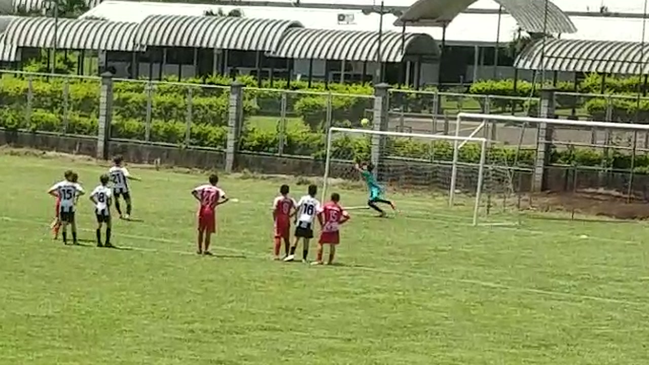 Sebas envió el penalti fuera del arco, por lo que Cofutpa conservó su ventaja de 2-1.